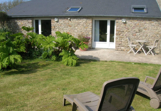 Exterieur des 2 chambres cote jardin Exterieur des 2 chambres cote jardin